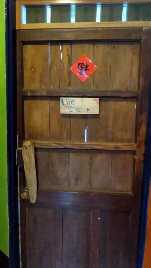 Dulan Groundnut Backpacker Hostel Donghe Exteriör bild