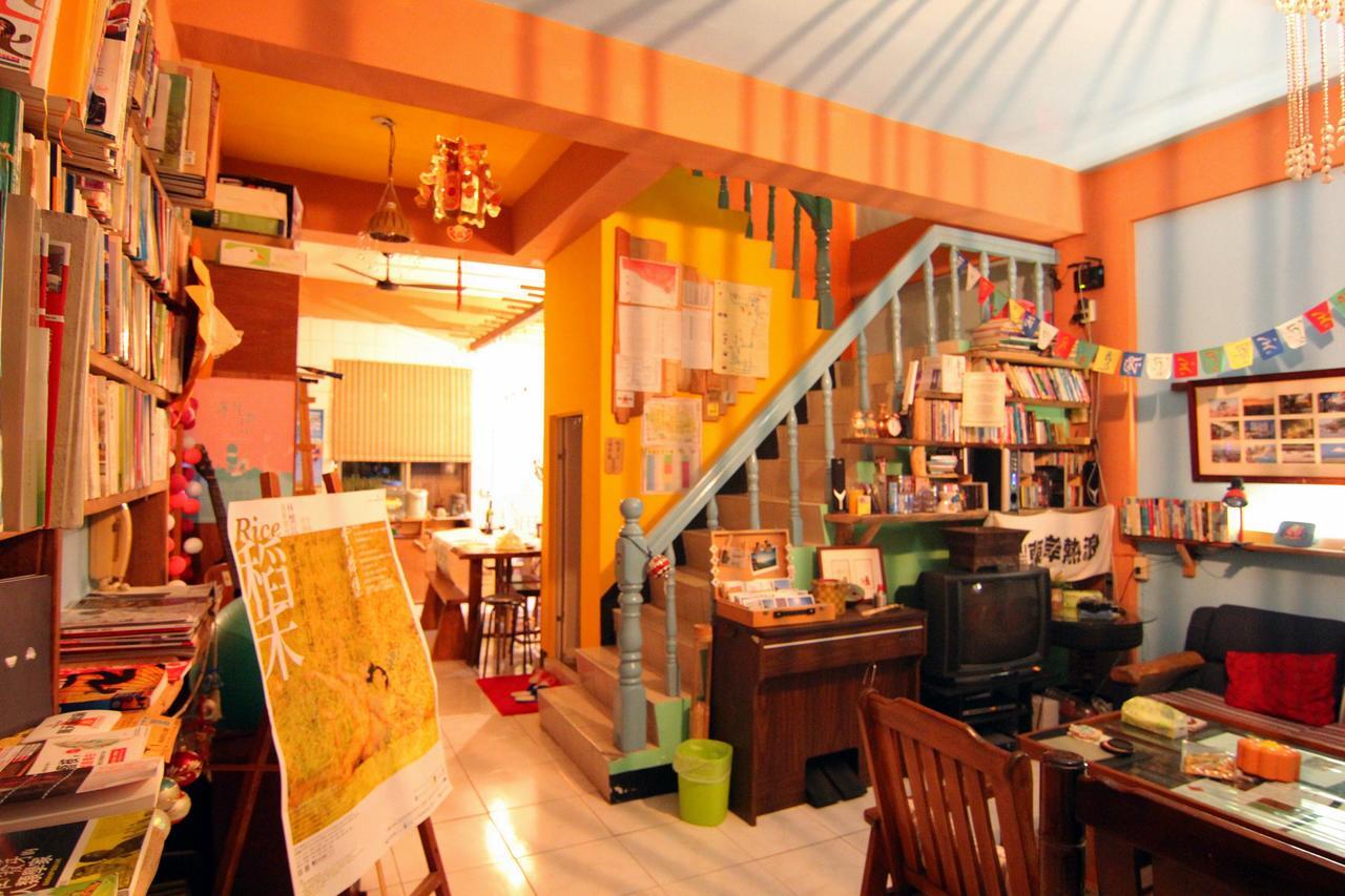 Dulan Groundnut Backpacker Hostel Donghe Exteriör bild